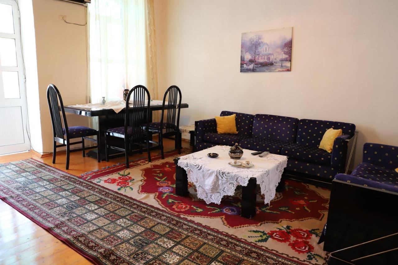 Guest House V. Doga Μπεράτ Εξωτερικό φωτογραφία