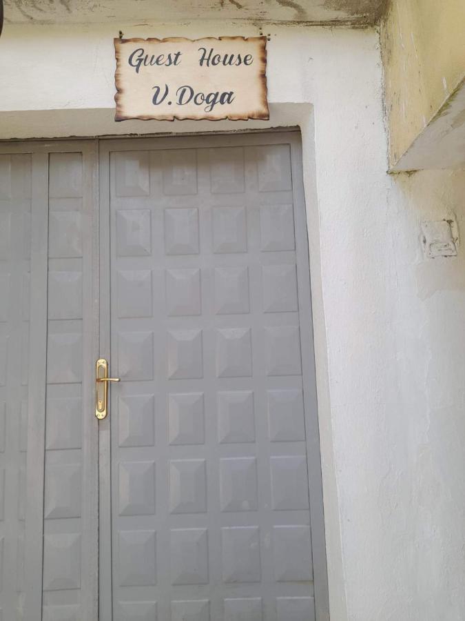Guest House V. Doga Μπεράτ Εξωτερικό φωτογραφία